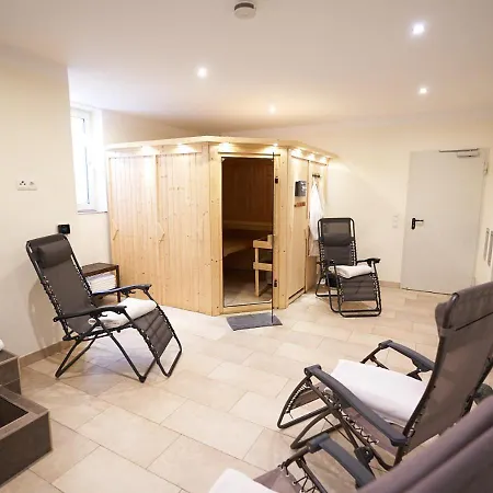 Kleine - 20 Personen - 10 Schlafzimmer - 5 Baeder - Wellness - Sauna - 5 Sterne Dtv 別荘 Elpe