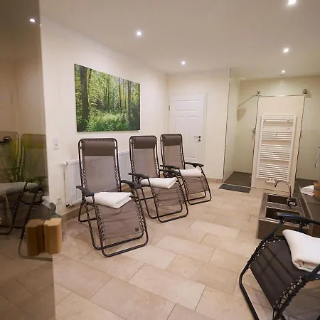Kleine - 20 Personen - 10 Schlafzimmer - 5 Baeder - Wellness - Sauna - 5 Sterne Dtv Elpe