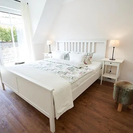 Kleine Nyaraló Elpe