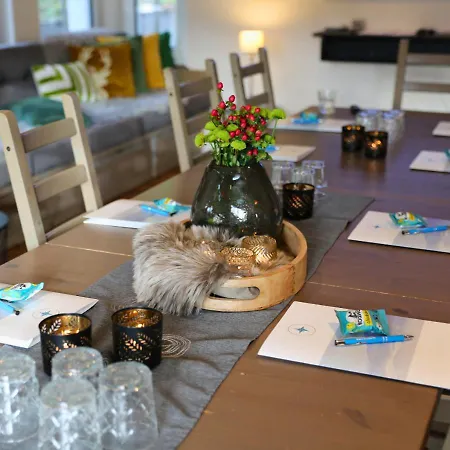 別荘 Kleine - 20 Personen - 10 Schlafzimmer - 5 Baeder - Wellness - Sauna - 5 Sterne Dtv Elpe