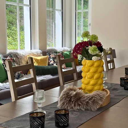 Kleine - 20 Personen - 10 Schlafzimmer - 5 Baeder - Wellness - Sauna - 5 Sterne Dtv